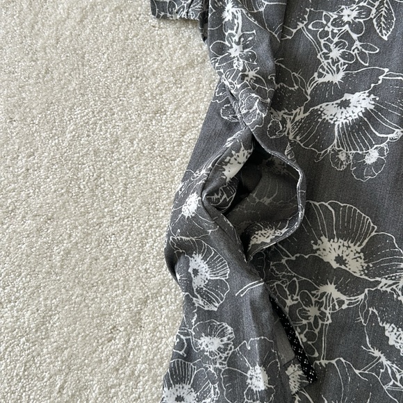 Scrub Top - Picture 4 of 4